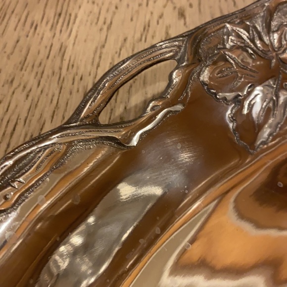 Silver serving tray with grape detail - Picture 3 of 6